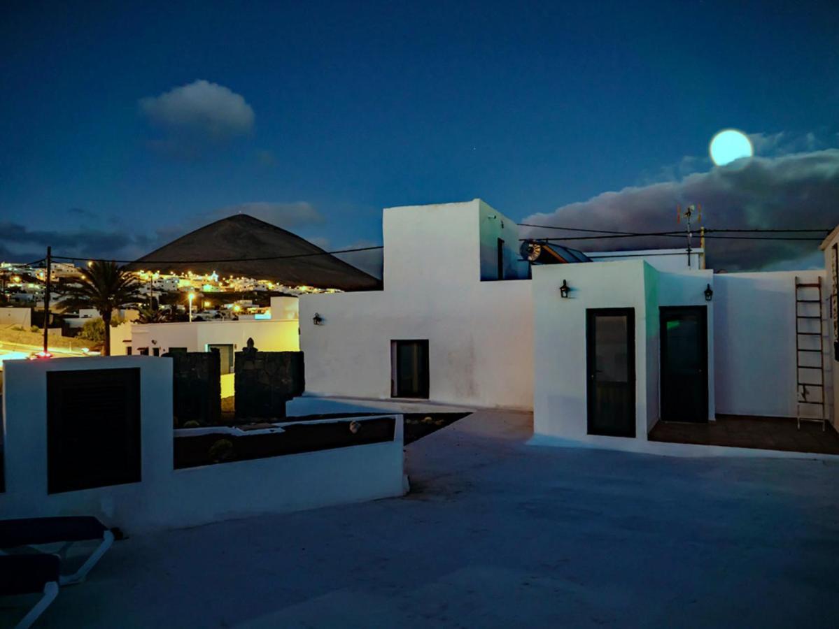 Comfortable House In Tias With Free Parking 外观 照片